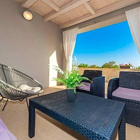 Hotel Kirsten With Heated Pool, Jacuzzi And Sauna - By Ta Leut Agency Privlaka (Zadar)