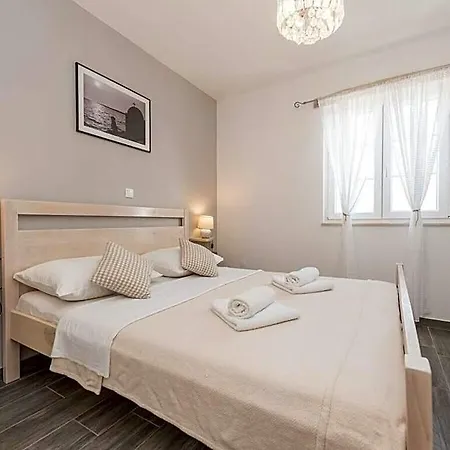 Szálloda Kirsten With Heated Pool, Jacuzzi And Sauna - By Ta Leut Agency Privlaka