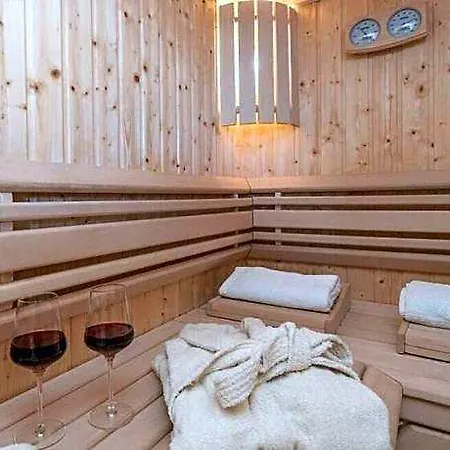 Kirsten With Heated Pool, Jacuzzi And Sauna - By Ta Leut Agency 酒店